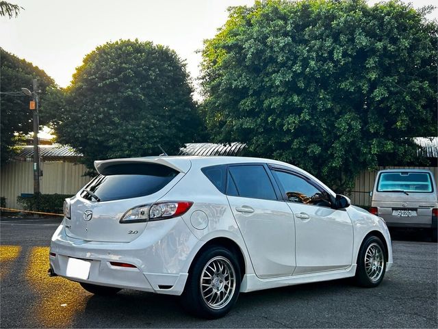 MAZDA馬自達 MAZDA 3  第3張相片