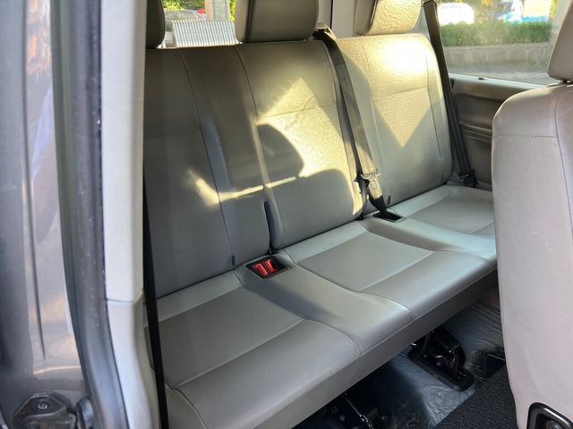 VOLKSWAGEN福斯 T5 CARAVELLE  第6張相片