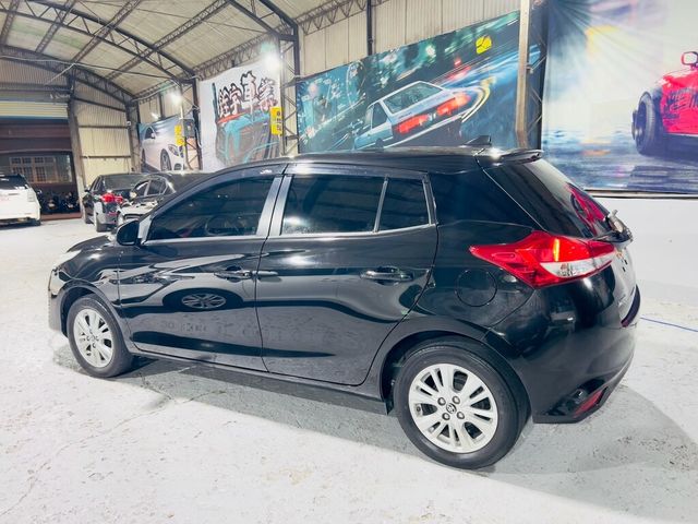 TOYOTA豐田 YARIS  第2張相片