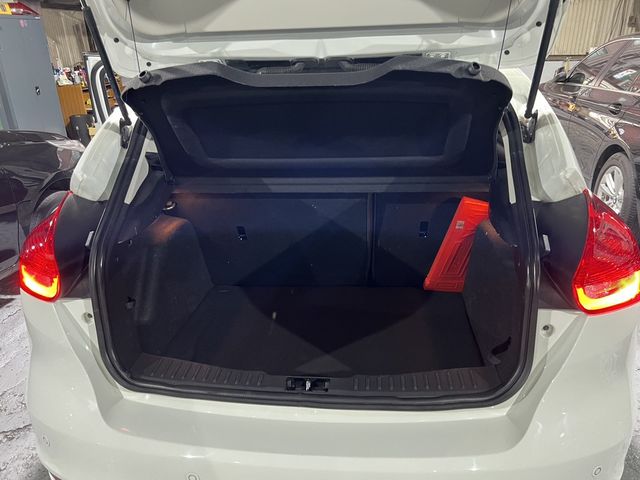 FORD福特 FOCUS  第10張相片