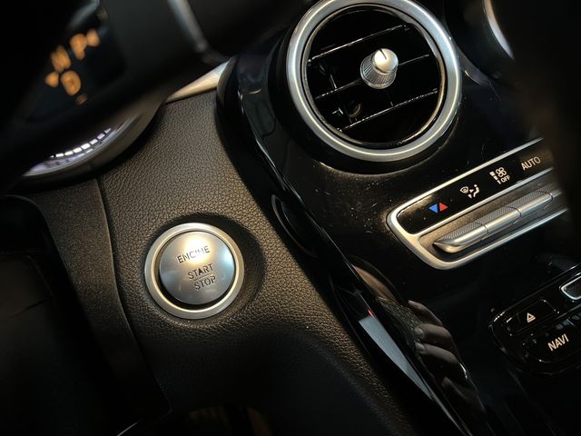 M-BENZ賓士 C300  第13張相片