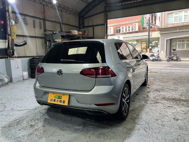 VOLKSWAGEN福斯 GOLF  第3張相片