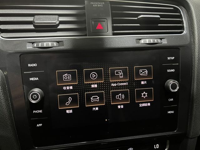 VOLKSWAGEN福斯 GOLF  第9張相片