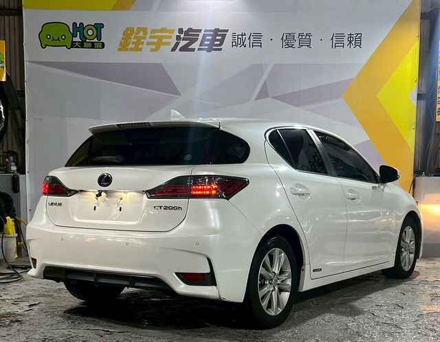 LEXUS凌志 CT200H  第2張相片