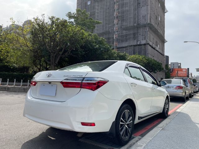 TOYOTA豐田 ALTIS  第4張相片