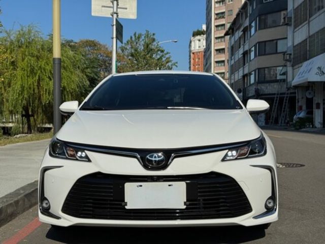 TOYOTA豐田 ALTIS  第2張相片