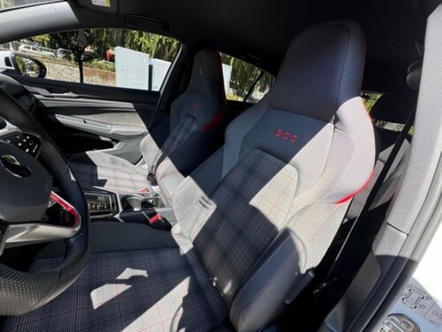 VOLKSWAGEN福斯 GOLF GTI  第9張相片