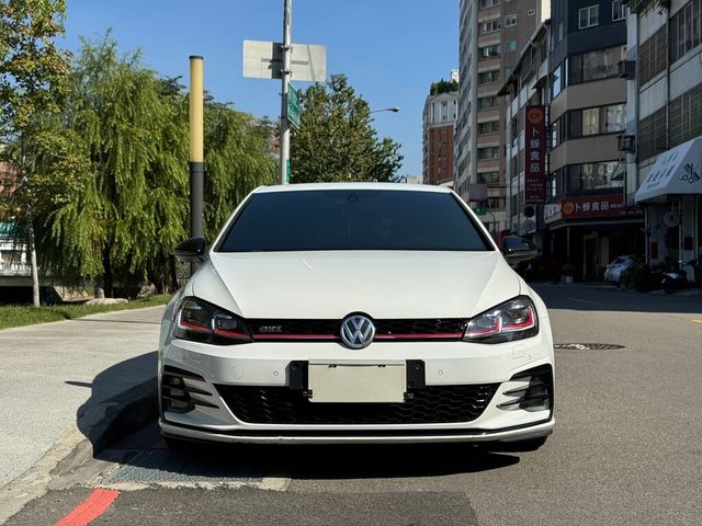 VOLKSWAGEN福斯 GOLF  第2張相片