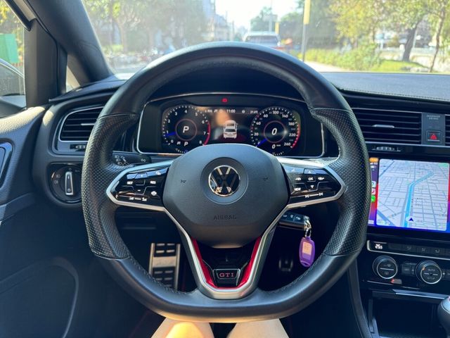 VOLKSWAGEN福斯 GOLF  第8張相片