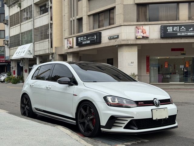 VOLKSWAGEN福斯 GOLF GTI  第3張相片