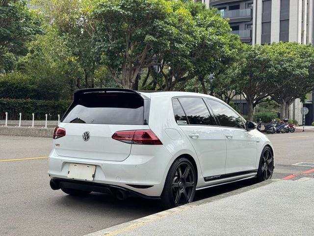 VOLKSWAGEN福斯 GOLF GTI  第4張相片