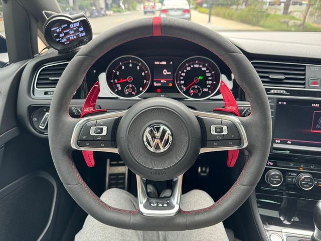 VOLKSWAGEN福斯 GOLF GTI  第10張相片