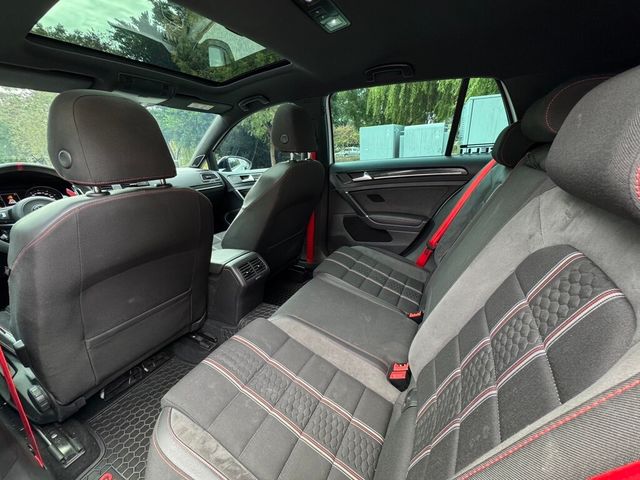 VOLKSWAGEN福斯 GOLF GTI  第14張相片