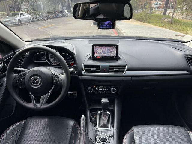 MAZDA馬自達 MAZDA 3  第17張相片