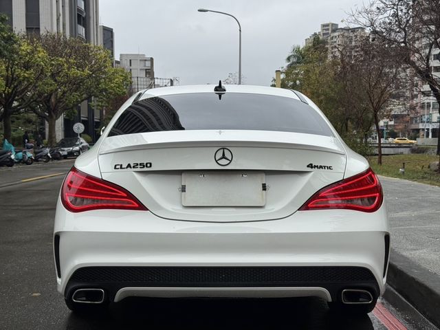 M-BENZ賓士 CLA250  第5張相片
