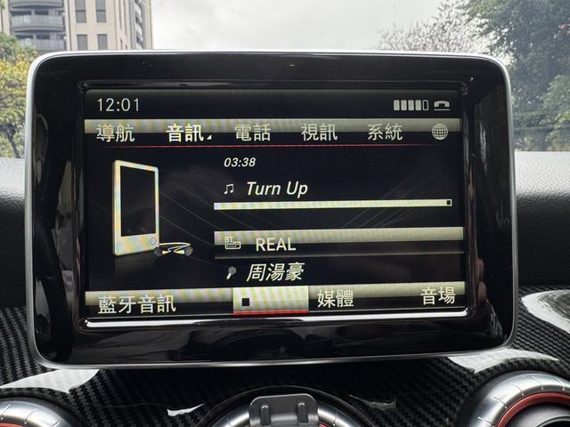 M-BENZ賓士 CLA250  第13張相片