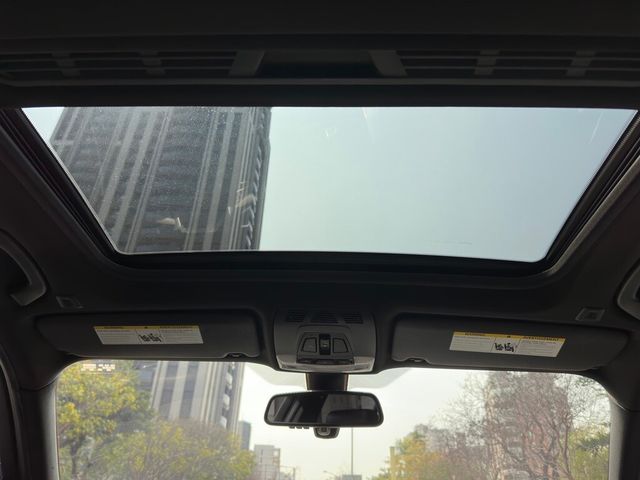 BMW寶馬 328I  第18張相片