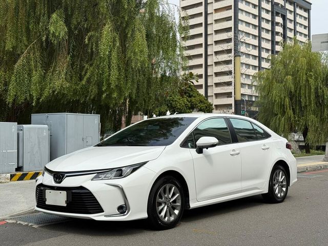TOYOTA豐田 ALTIS  第1張相片