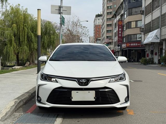 TOYOTA豐田 ALTIS  第3張相片