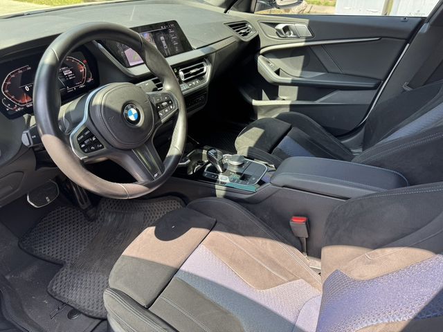 BMW寶馬 218I M SPORT  第8張相片