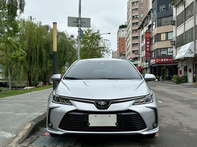 TOYOTA豐田 ALTIS  第2張相片