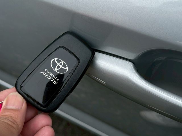 TOYOTA豐田 ALTIS  第7張相片