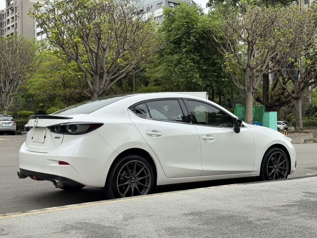 MAZDA馬自達 MAZDA 3  第4張相片
