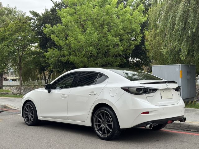 MAZDA馬自達 MAZDA 3  第6張相片