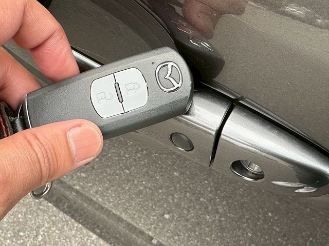 MAZDA馬自達 MAZDA 3  第7張相片