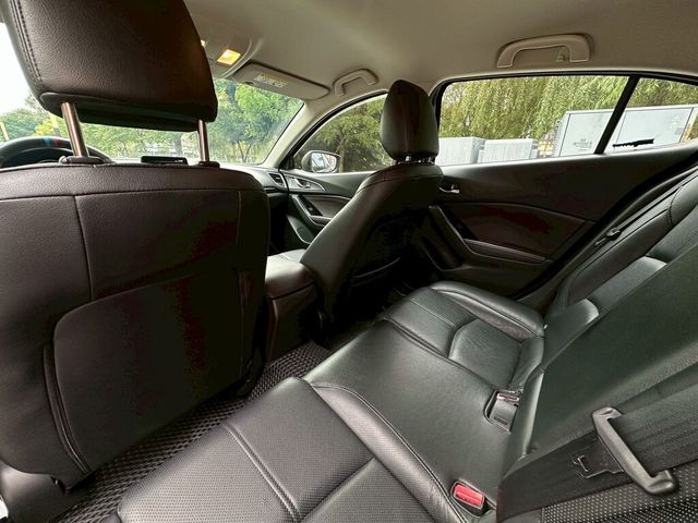 MAZDA馬自達 MAZDA 3  第18張相片