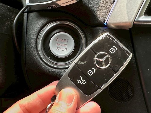M-BENZ賓士 C250  第10張相片