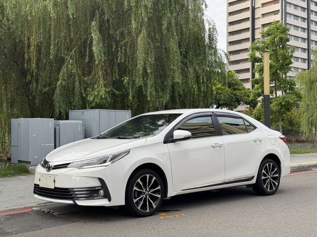 TOYOTA豐田 ALTIS  第1張相片