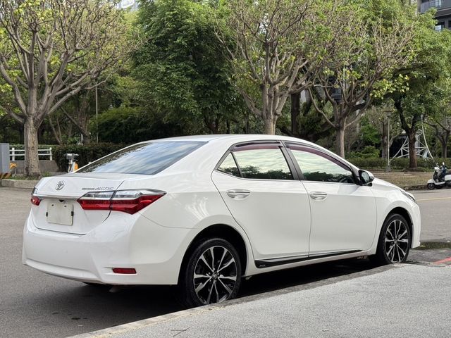TOYOTA豐田 ALTIS  第4張相片