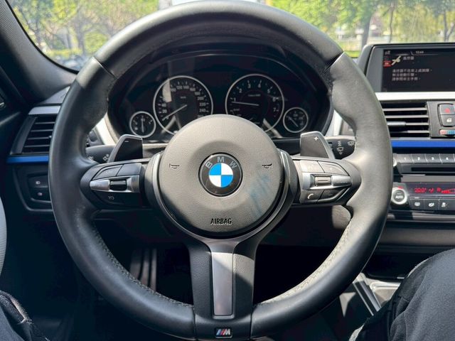 BMW寶馬 320I M SPORT  第8張相片