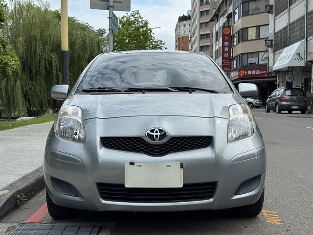 TOYOTA豐田 YARIS  第2張相片