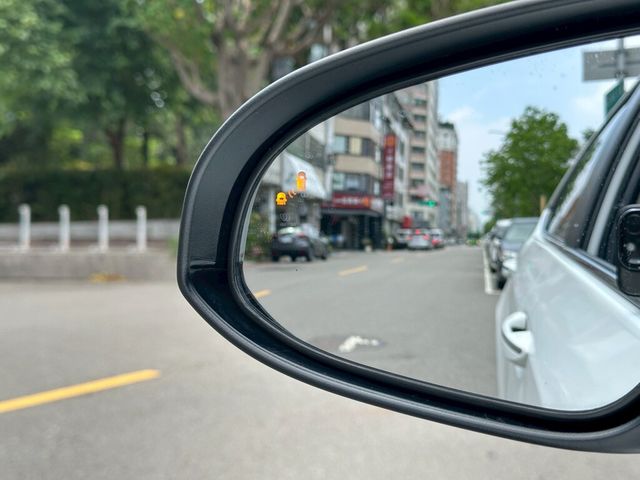 TOYOTA豐田 ALTIS  第7張相片