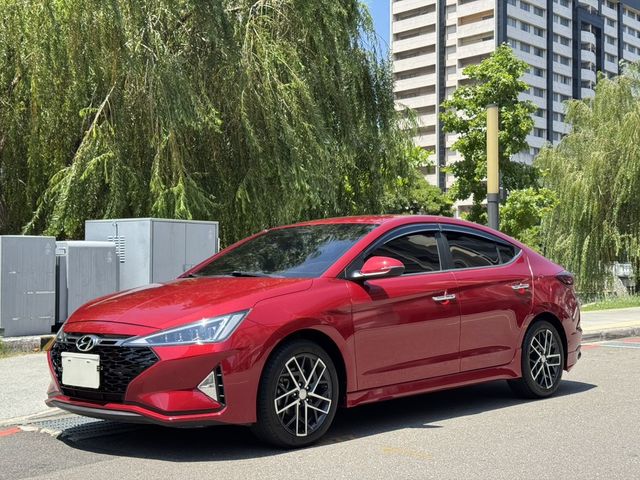 HYUNDAI現代 ELANTRA  第1張相片