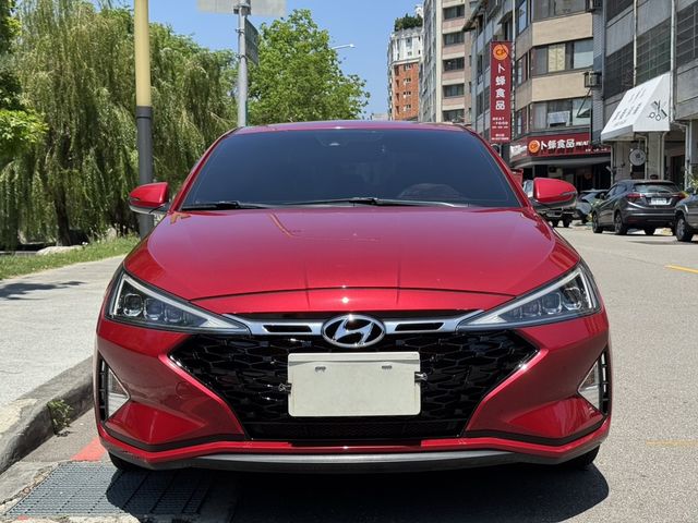HYUNDAI現代 ELANTRA  第2張相片