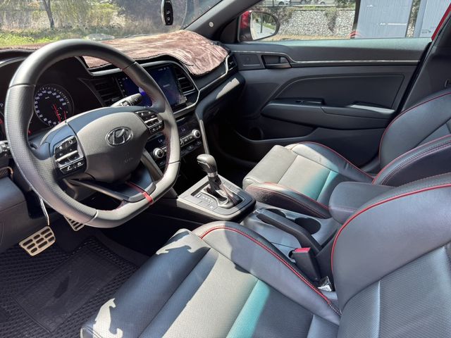 HYUNDAI現代 ELANTRA  第8張相片