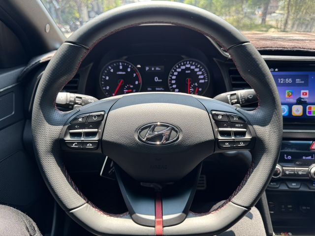 HYUNDAI現代 ELANTRA  第10張相片