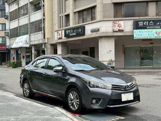 TOYOTA豐田 ALTIS  第3張相片