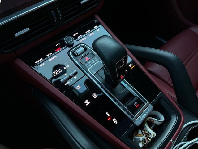 PORSCHE保時捷 CAYENNE  第15張相片