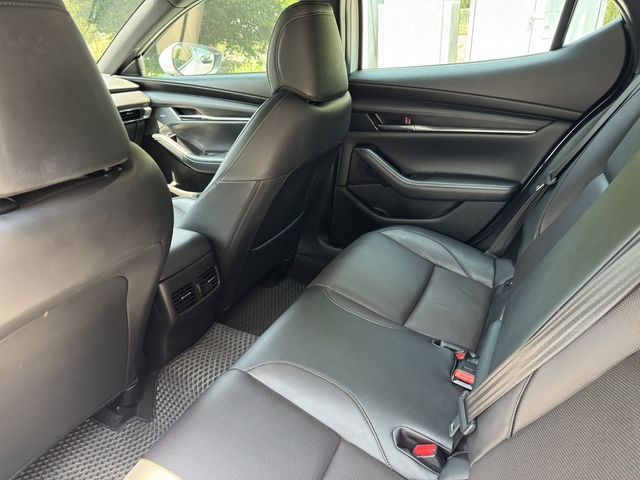 MAZDA馬自達 MAZDA 3  第9張相片