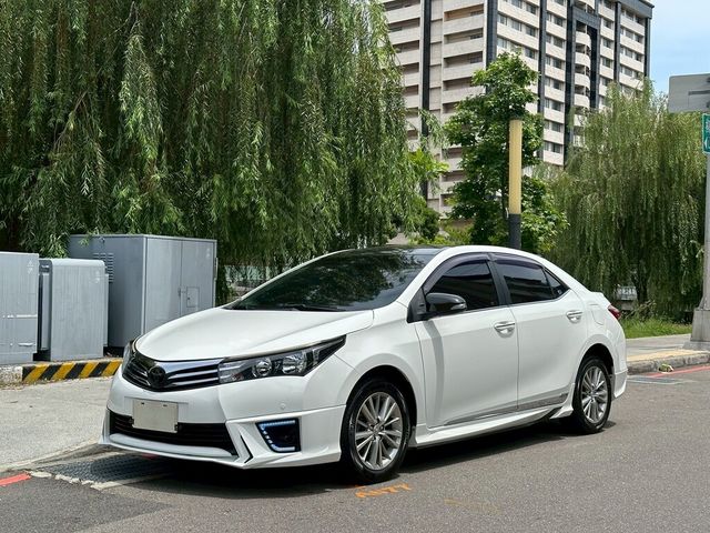 TOYOTA豐田 ALTIS  第1張相片
