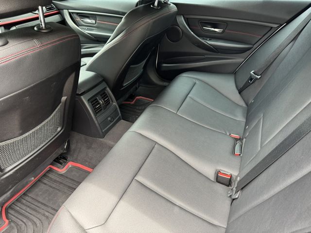 BMW寶馬 320I SPORT LINE  第9張相片