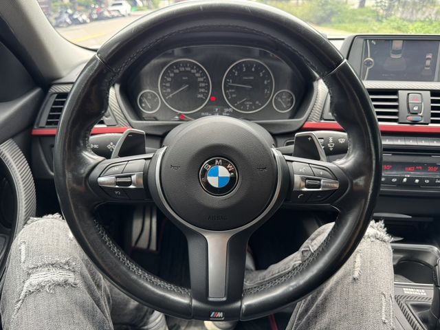 BMW寶馬 320I SPORT LINE  第10張相片