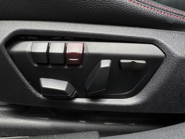 BMW寶馬 320I SPORT LINE  第14張相片