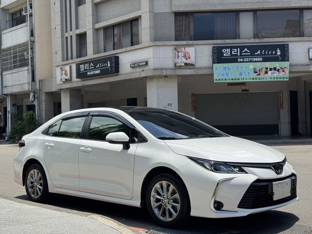 TOYOTA豐田 ALTIS  第3張相片
