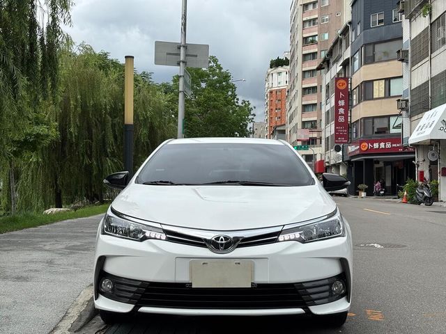 TOYOTA豐田 ALTIS  第2張相片