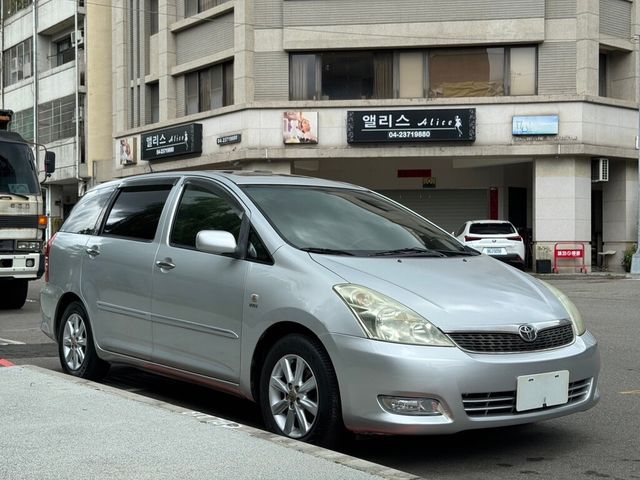 TOYOTA豐田 WISH  第3張相片